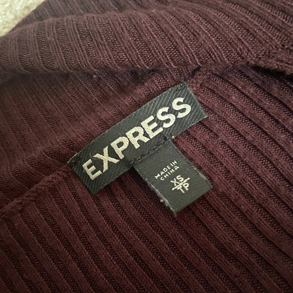 Express Sweater - Picture 3 of 3